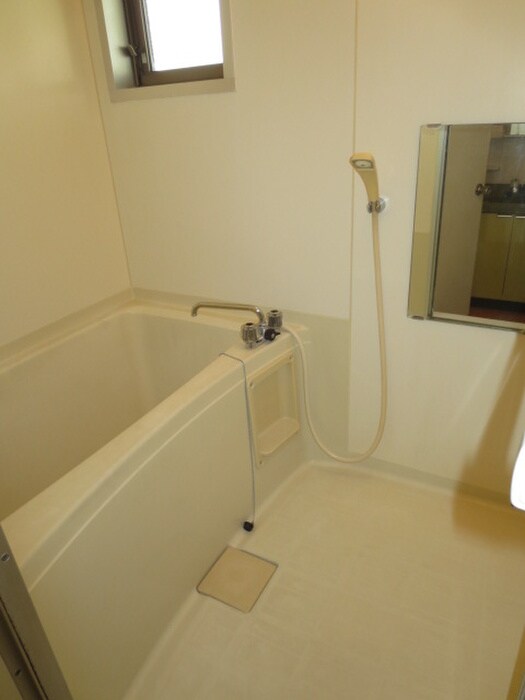 ロイヤルシャルム米田の物件内観写真