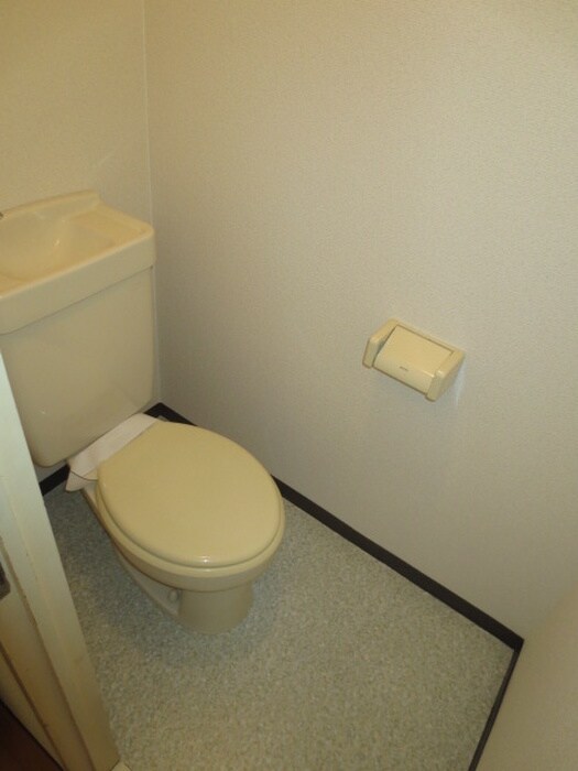 ロイヤルシャルム米田の物件内観写真