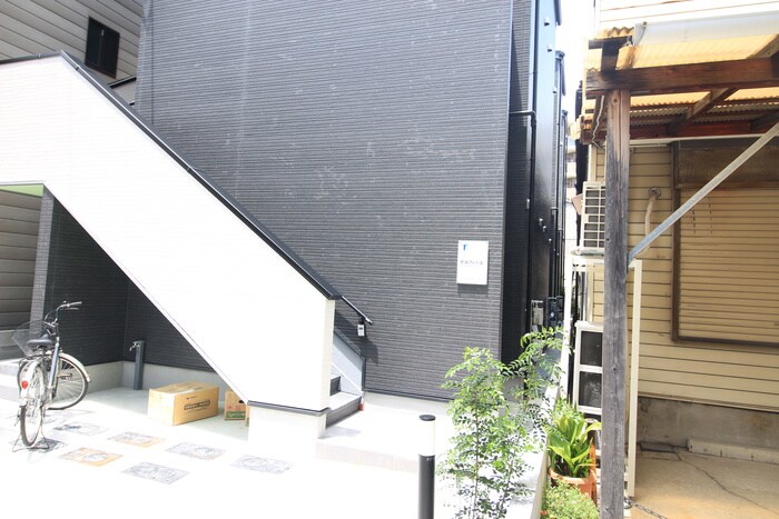 セルフィーユの物件外観写真