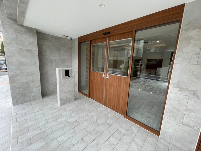 クローバー・グランツ江坂南の物件外観写真