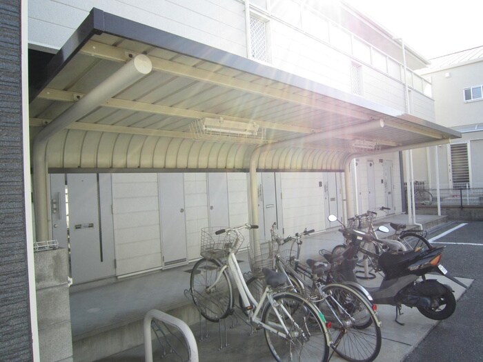 グロ－リ－1番館の物件外観写真