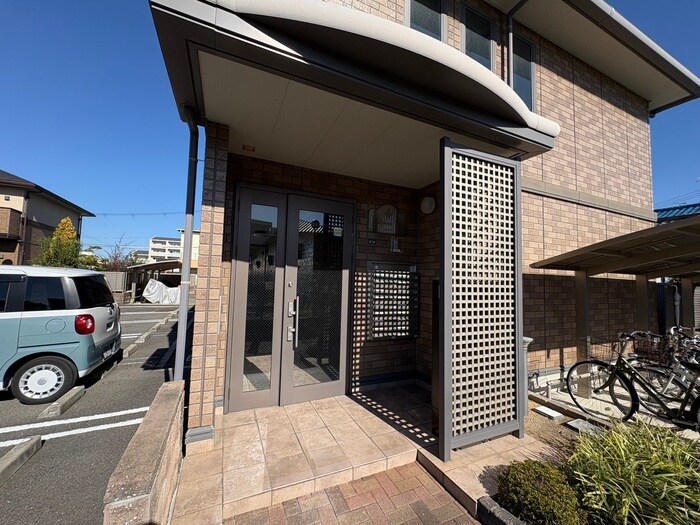 ルピナスＣ棟の物件外観写真