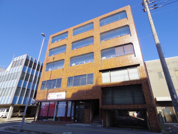 宮田ビルの物件外観写真