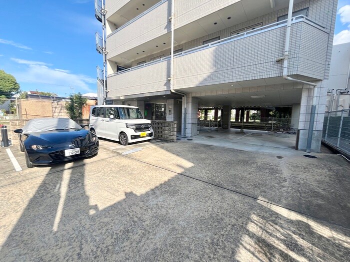 エムロ－ド新大阪の物件外観写真