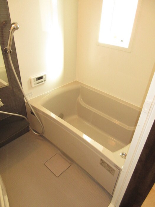 Luxe浜寺Ｂ棟の物件内観写真