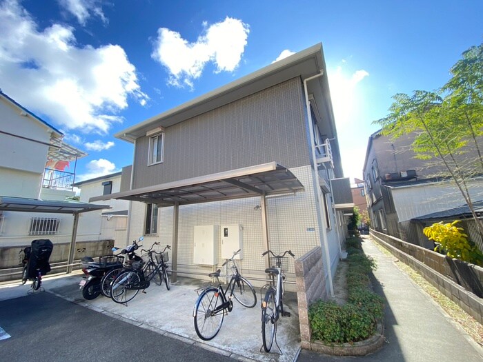 La Porteの物件外観写真