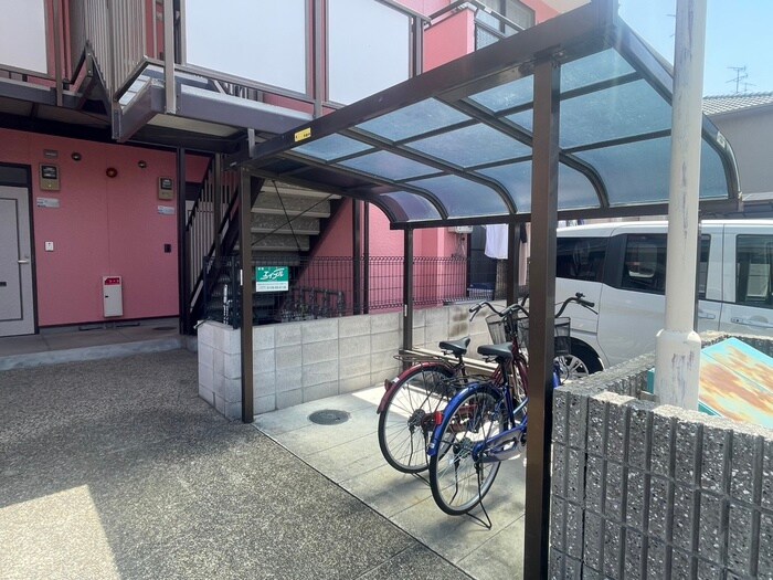 リトルマリー館（２０２）の物件外観写真