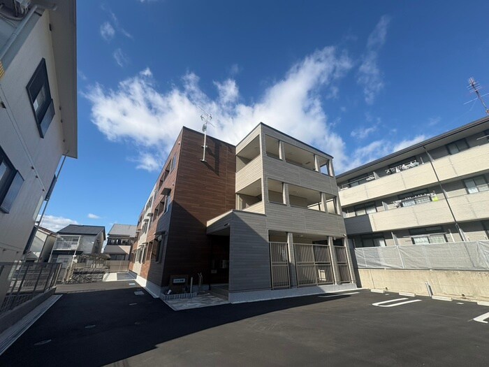 ブライト中野の物件外観写真