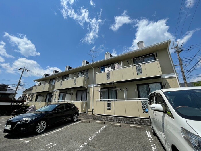 セジュールコスモスA棟の物件外観写真