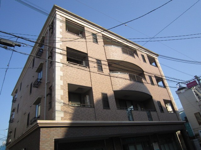 アマンスイートの物件外観写真