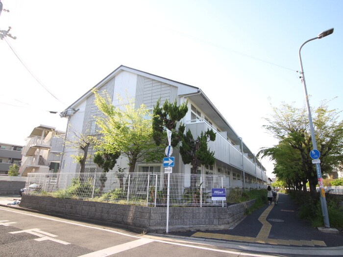 ヴァンベ－ル青山の物件外観写真