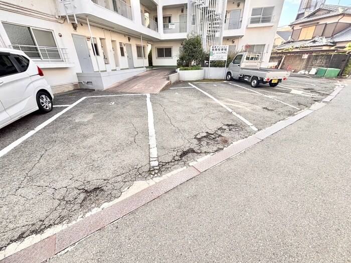 翠香マンションの物件外観写真