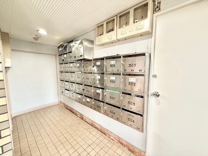 香里ロイヤルプラザの物件外観写真