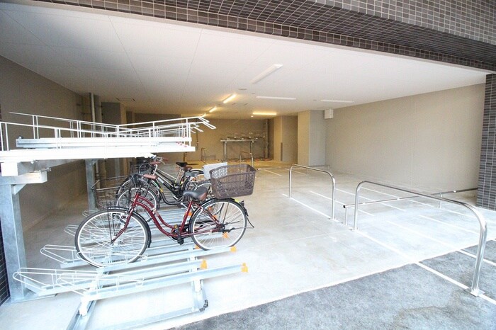 ｴｽﾘｰﾄﾞ神戸兵庫駅ﾏﾘｰﾅｽｸｴｱ(305)の物件外観写真