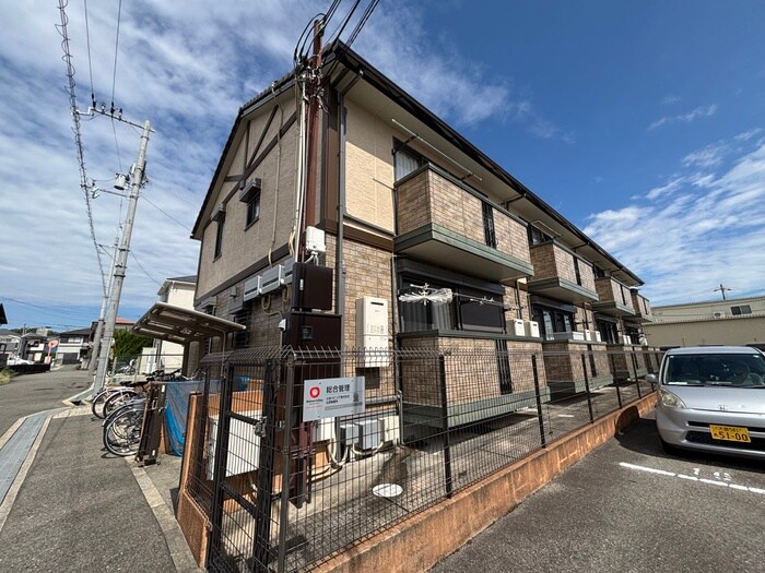 グランディ－ルの物件外観写真