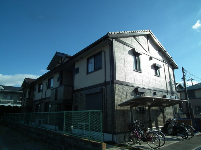 グランディ－ルの物件外観写真