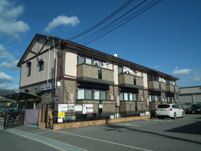 グランディ－ルの物件外観写真