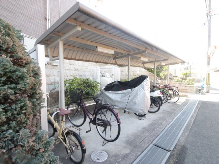 カ－サグラシオッソの物件外観写真