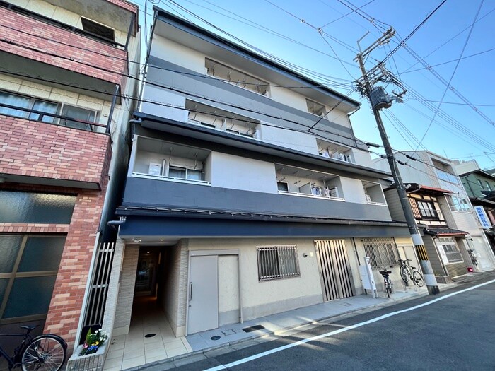 ボンジュール東山の物件外観写真