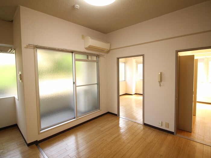 ヴィラヤマカワの物件内観写真