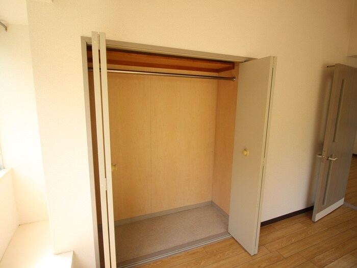 ヴィラヤマカワの物件内観写真