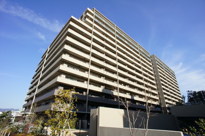 ジオ千里桃山台４番館（1005）の物件外観写真