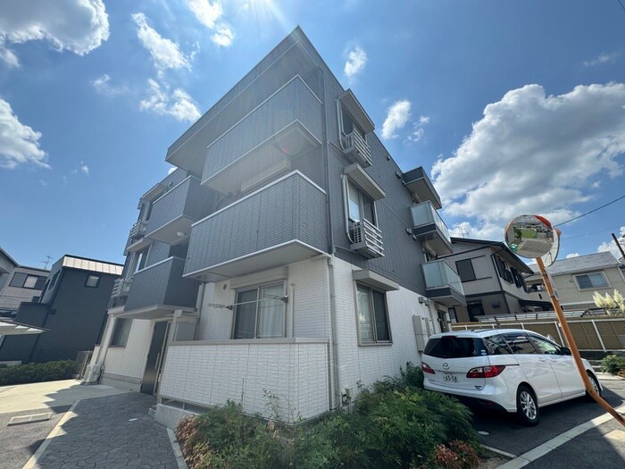 コートドール逆瀬川の物件外観写真