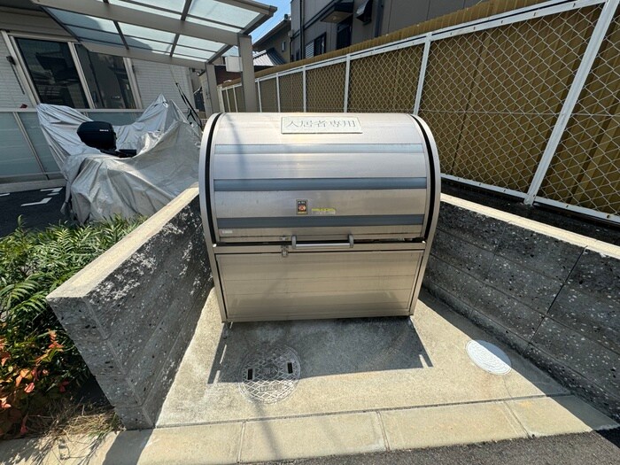 コートドール逆瀬川の物件外観写真