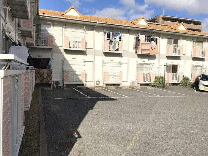 ルリアン高槻の物件外観写真