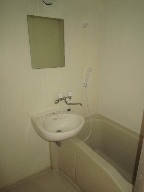 ルリアン高槻の物件内観写真