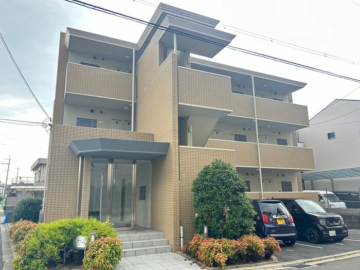 マ・ピエ－スの物件外観写真