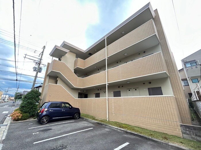 マ・ピエ－スの物件外観写真