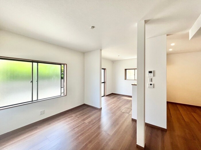 宇治蔭山貸家の物件内観写真