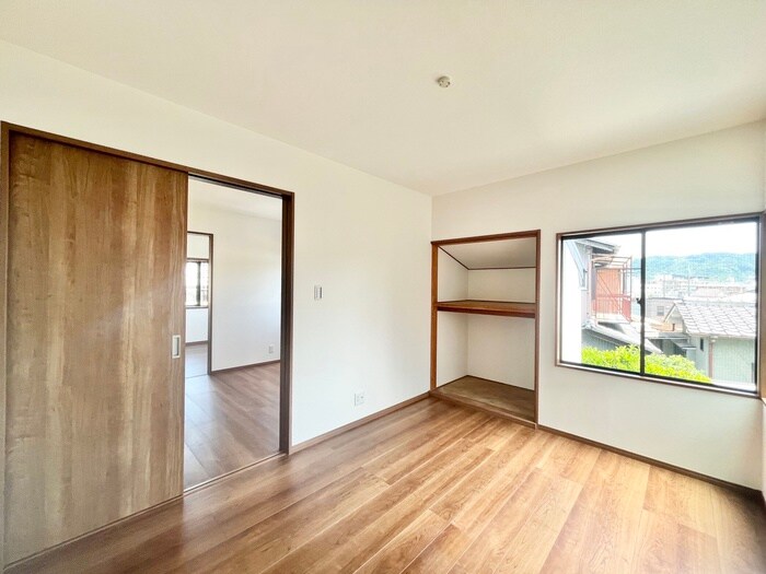 宇治蔭山貸家の物件内観写真