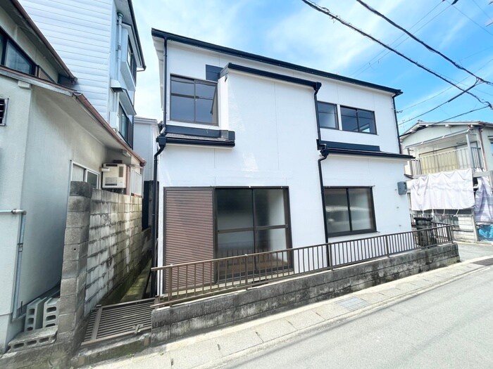 宇治蔭山貸家の物件外観写真