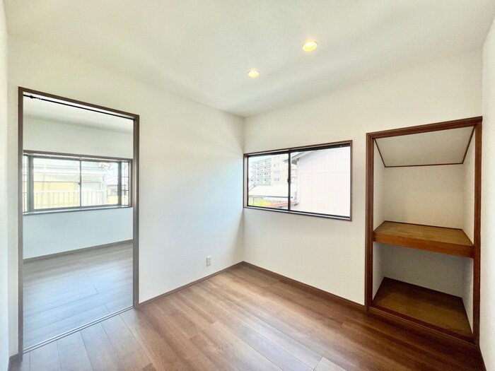 宇治蔭山貸家の物件内観写真