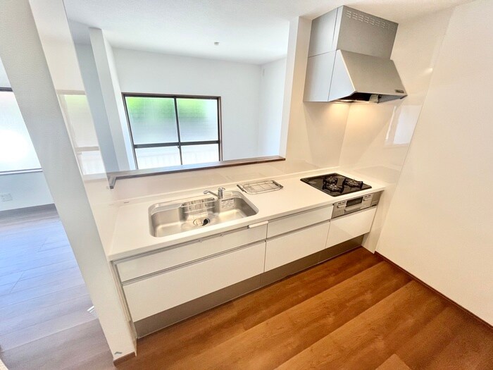 宇治蔭山貸家の物件内観写真