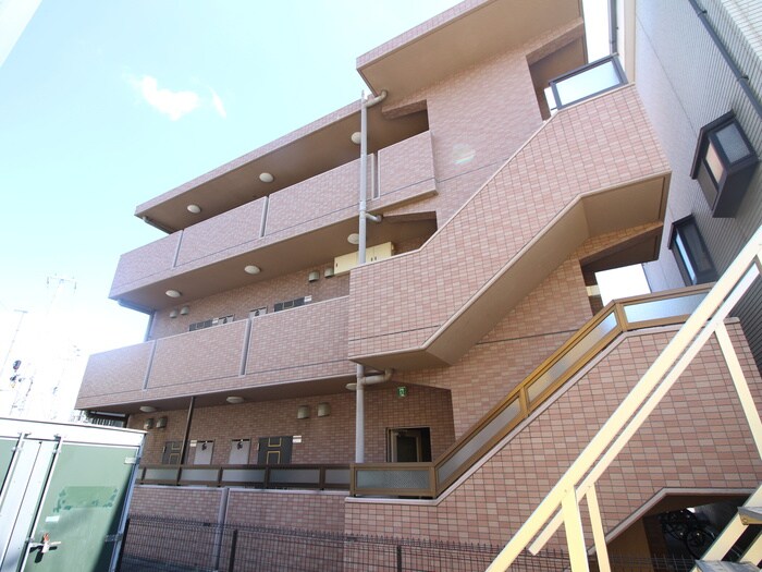 マ・メゾン加美の物件外観写真