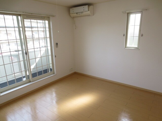 ウエストイリ－デⅡの物件内観写真