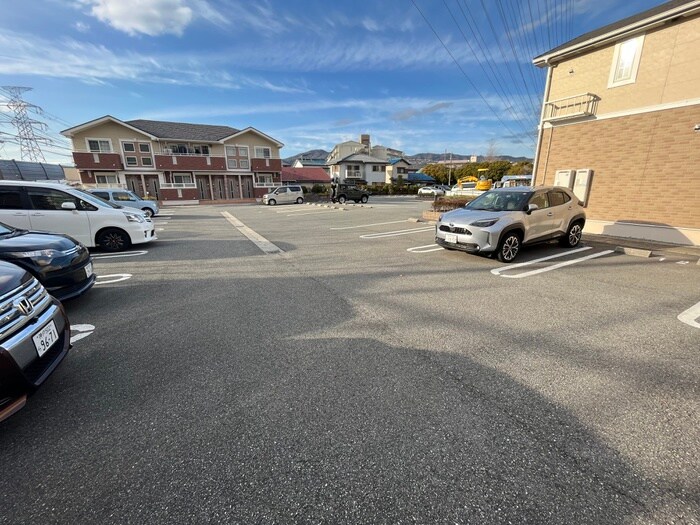 ウエストイリ－デⅡの物件外観写真