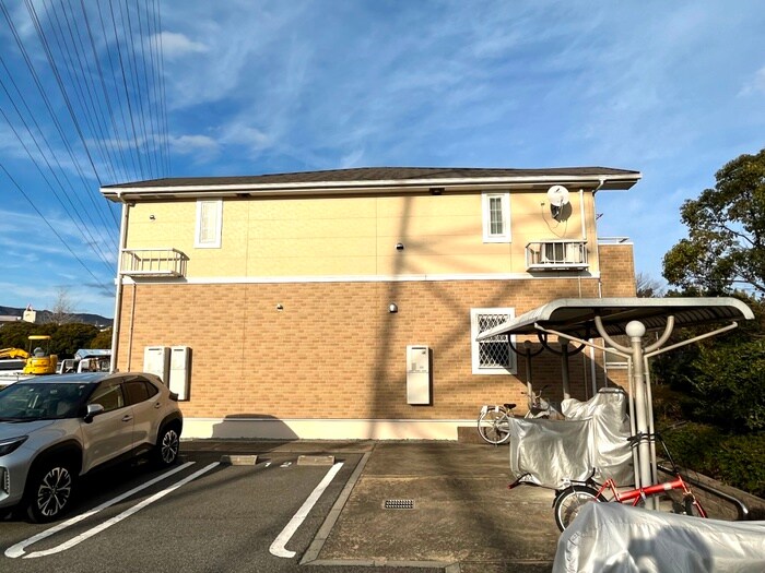 ウエストイリ－デⅡの物件外観写真