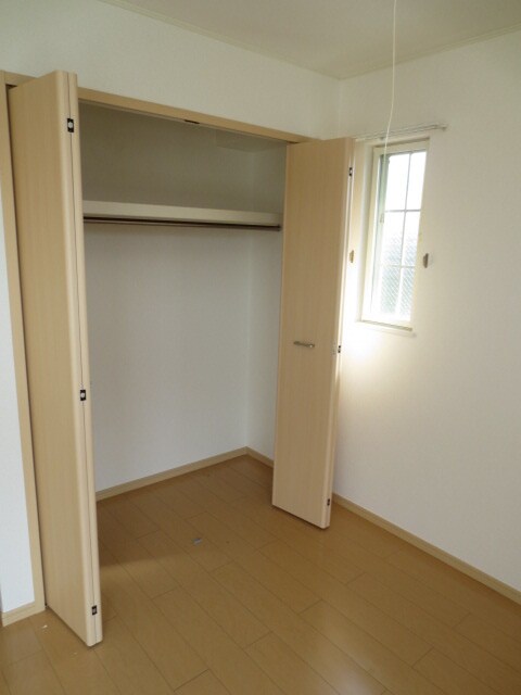 ウエストイリ－デⅡの物件内観写真