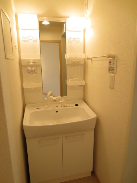 ウエストイリ－デⅡの物件内観写真