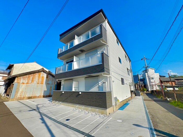 ロジェ泉佐野の物件外観写真