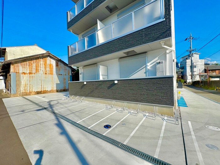 ロジェ泉佐野の物件外観写真