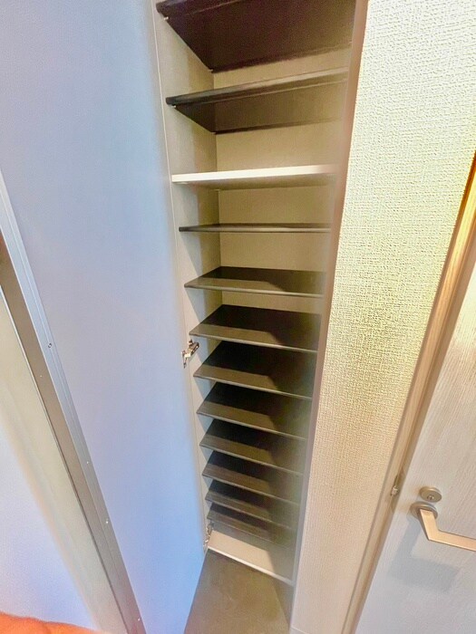 ロジェ泉佐野の物件内観写真