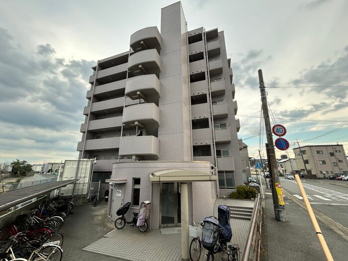 ｻﾆ-ｸﾚｽﾄ祥山の物件外観写真