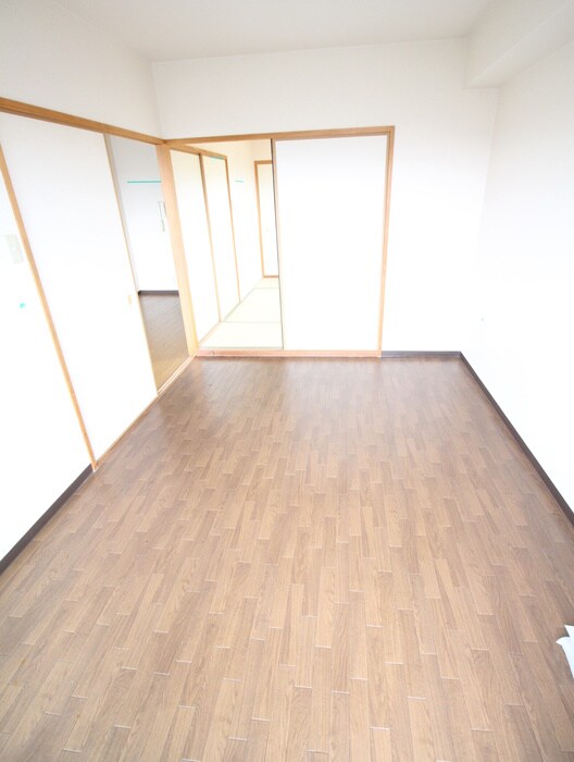 ｻﾆ-ｸﾚｽﾄ祥山の物件内観写真