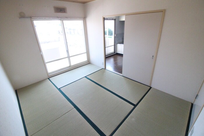 サンシティ新長曽根の物件内観写真