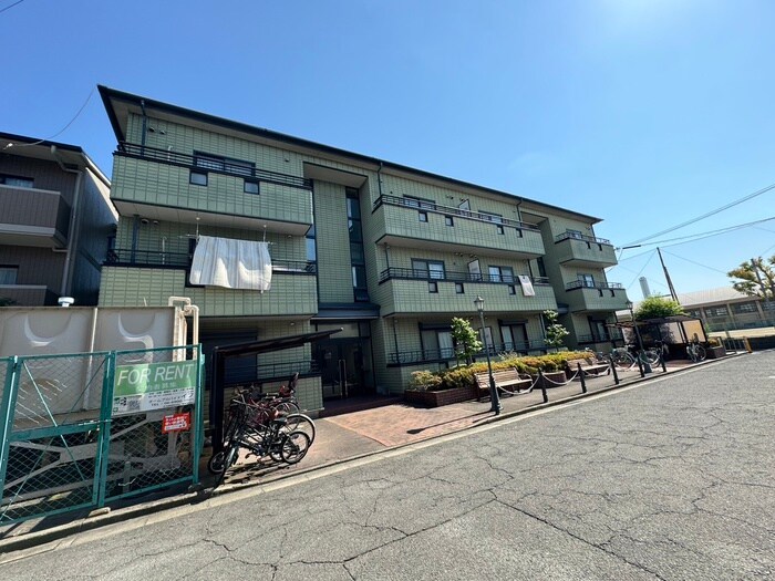 ヴィラヴェ－ルＢ棟の物件外観写真